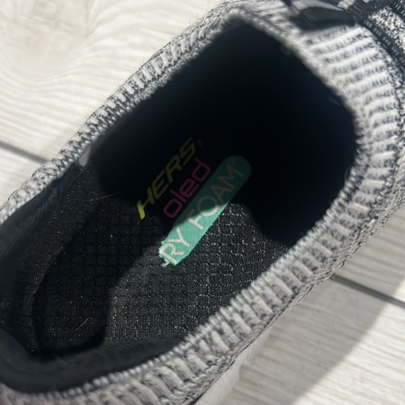 Skechers Dual-Lite Air Cooled Memory Foam - Picture 4 of 9